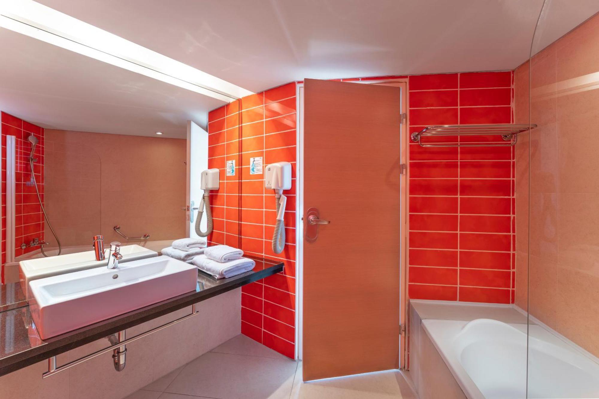 Atlantica 4*